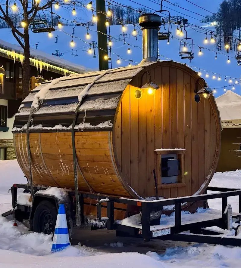 Fire & Ice NOMI in Charlevoix, MI