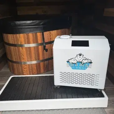 Cold Bear Plunge in Lake Oswego, OR