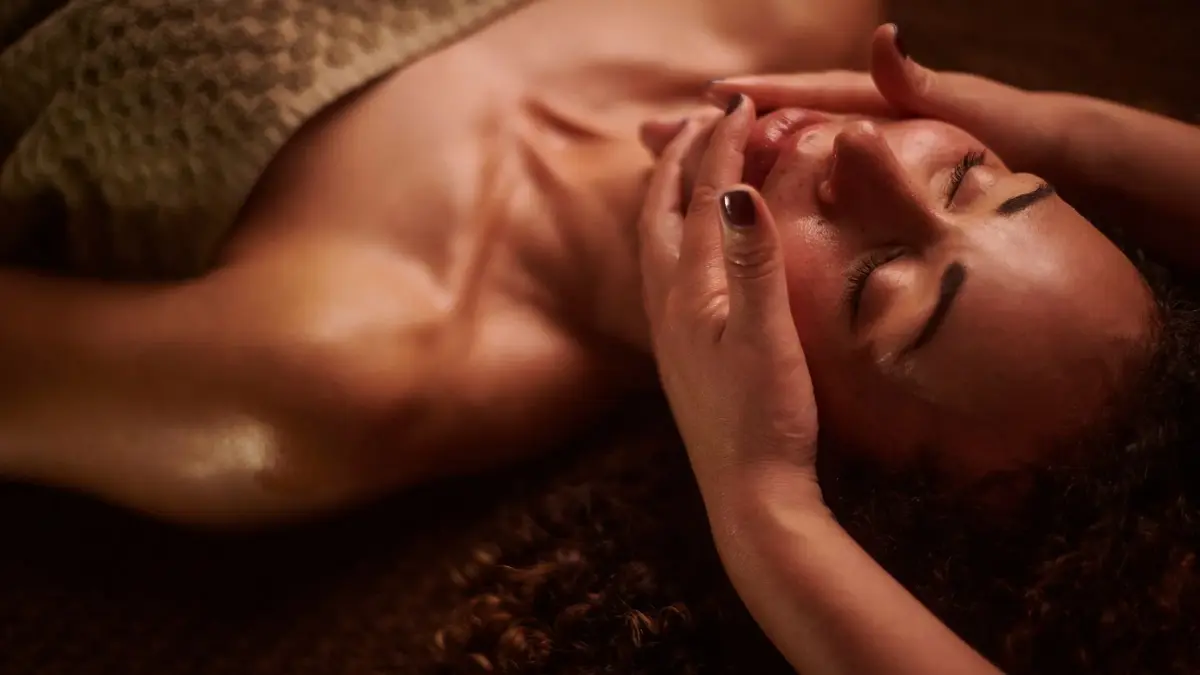 Renew Float Lounge Floatation Spa in Sioux Falls, SD