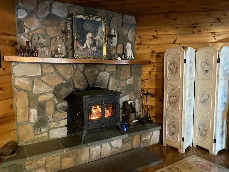 Riverside Lodge and Sauna in Paris, ME